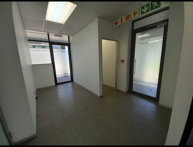 199M² OFFICE TO LET IN BRYANSTON